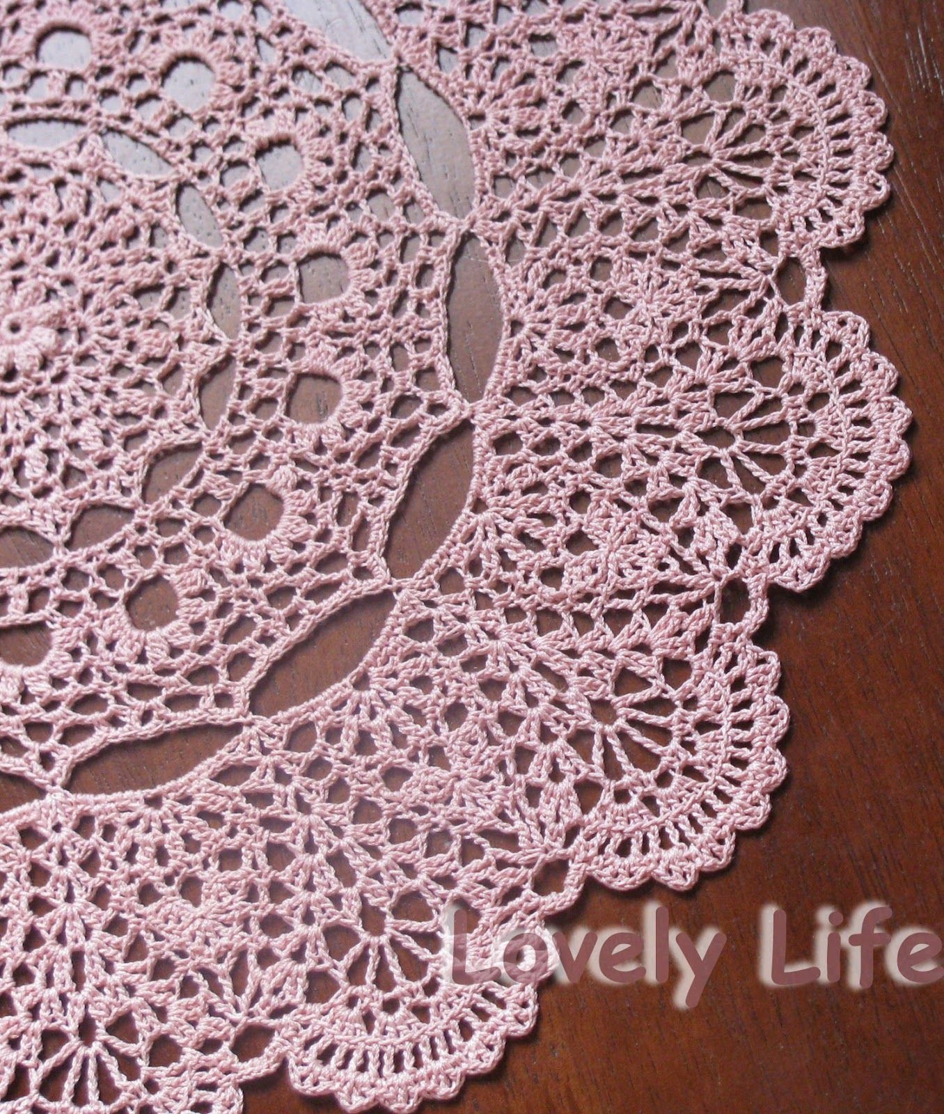 Free Printable Crochet Doily Patterns | Mantilla Doily - Close Up - Free Printable Crochet Patterns