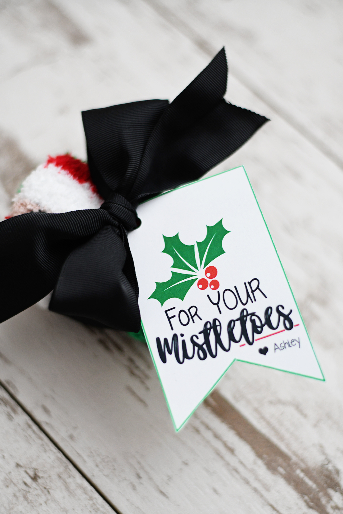 Free Printable Christmas Gift Tags : For Your Mistletoes — Pink regarding Free Printable Mistletoe Tags