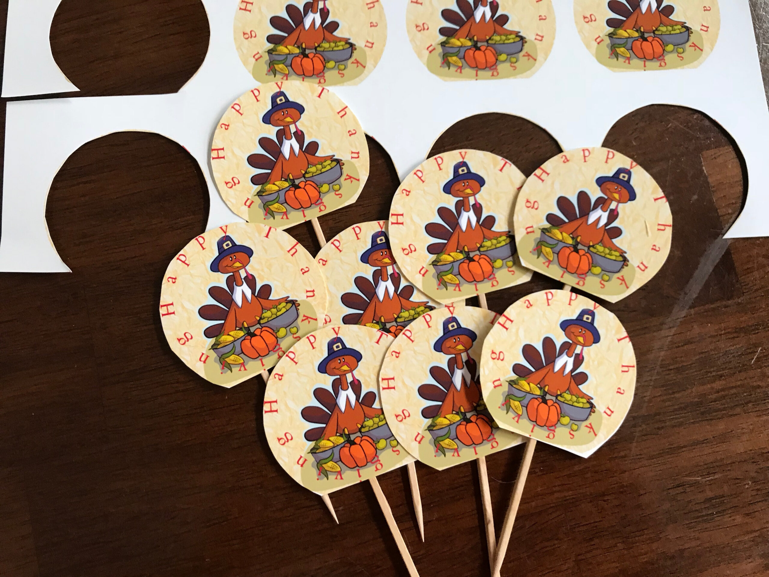 Free Thanksgiving Turkey Cupcake Toppers Printable | Celebrate pertaining to Thanksgiving Cupcake Toppers Printable Free
