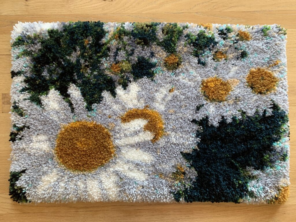 Shady Daisies Latch Hook Rug Pattern – Freese-Works intended for Free Printable Latch Hook Patterns